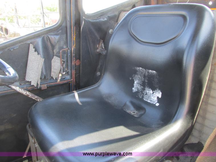 image for item K4735 Prime Mover LD-50 wheel loader