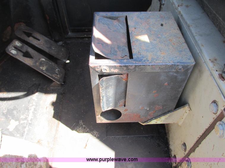 image for item K4735 Prime Mover LD-50 wheel loader