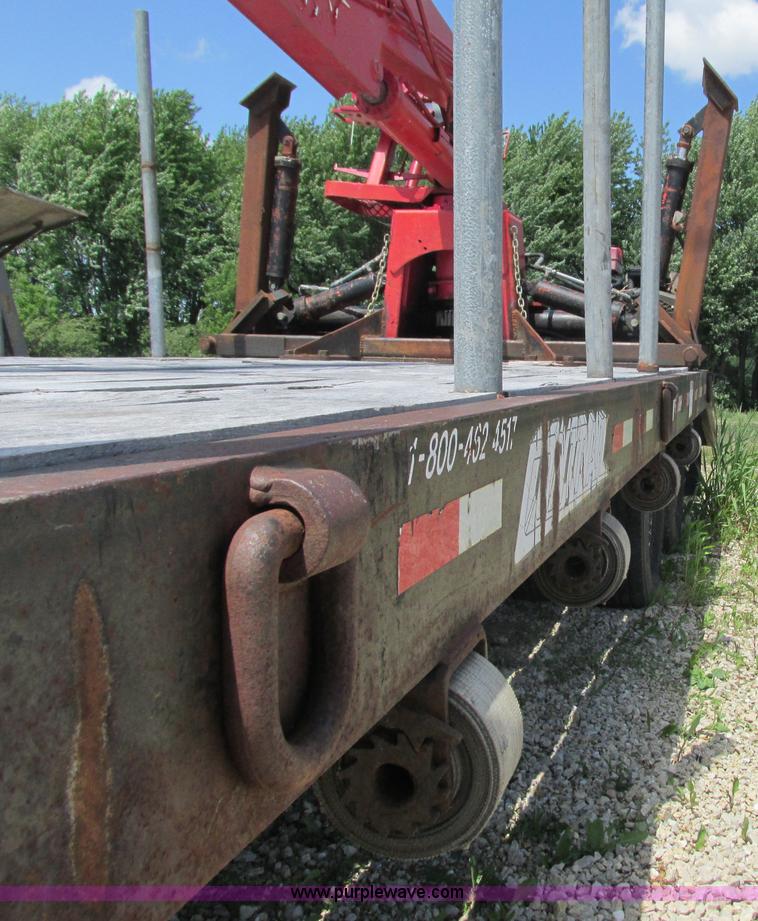 image for item K4736 2000 Contrail C20 log loader trailer