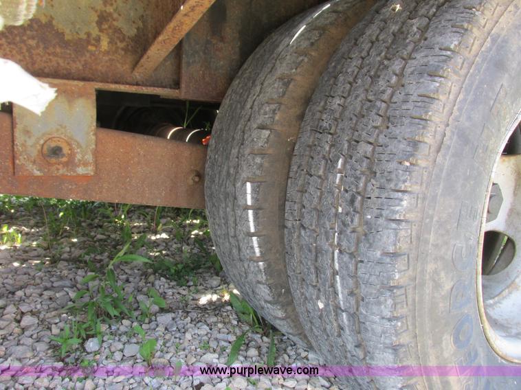 image for item K4736 2000 Contrail C20 log loader trailer