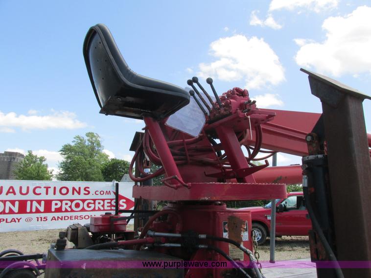 image for item K4736 2000 Contrail C20 log loader trailer