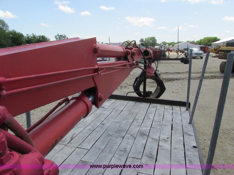 image for item K4736 2000 Contrail C20 log loader trailer