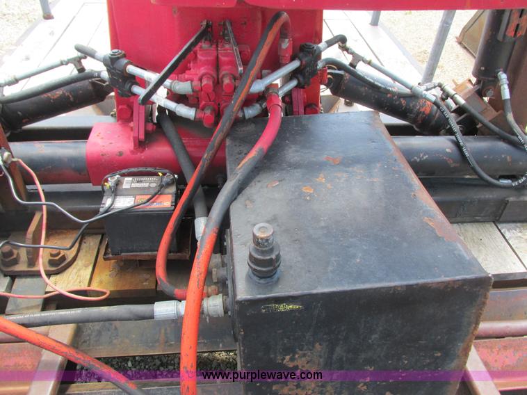 image for item K4736 2000 Contrail C20 log loader trailer