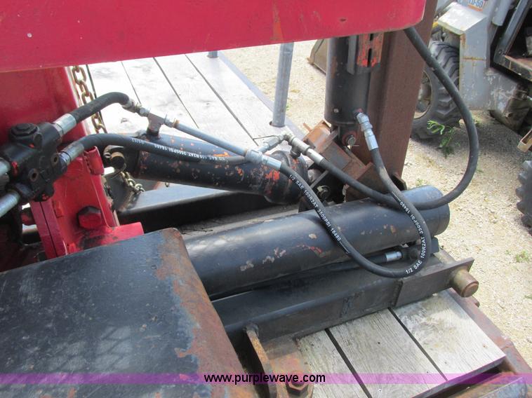 image for item K4736 2000 Contrail C20 log loader trailer