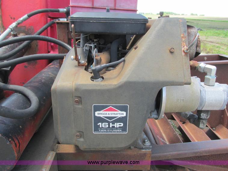 image for item K4736 2000 Contrail C20 log loader trailer