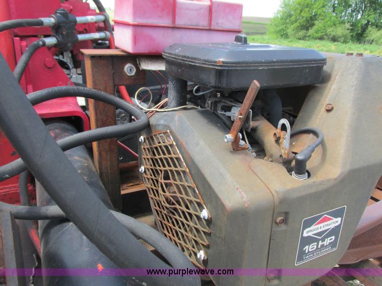 image for item K4736 2000 Contrail C20 log loader trailer