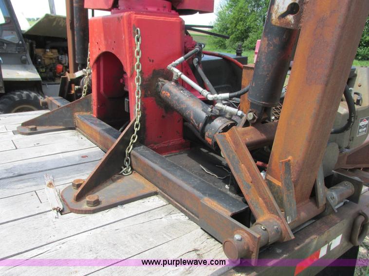 image for item K4736 2000 Contrail C20 log loader trailer