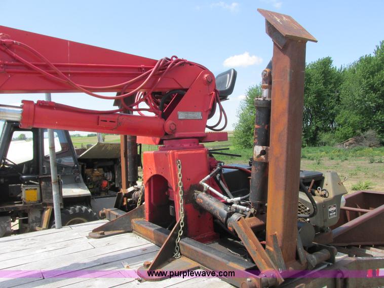 image for item K4736 2000 Contrail C20 log loader trailer