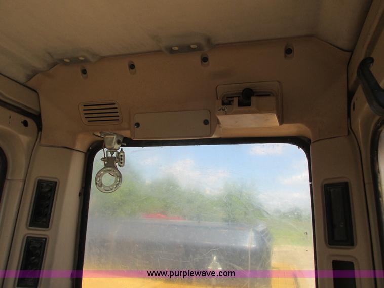 image for item K4737 1994 Caterpillar 330L excavator