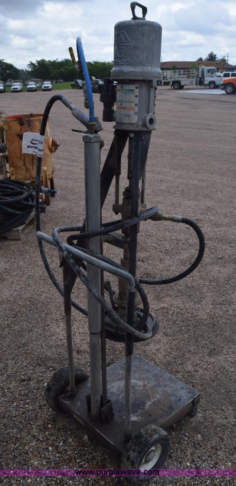 image for item K7325 Graco 222-772 pump mixer