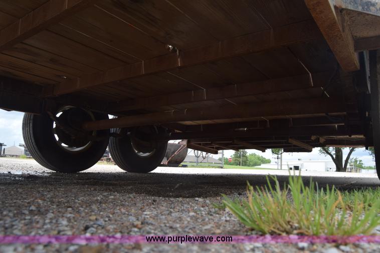 image for item K7328 1990 Star utility trailer