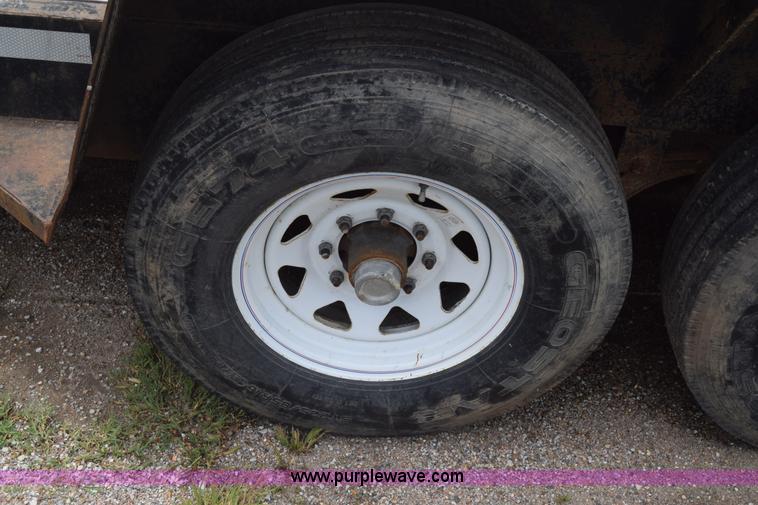 image for item K7328 1990 Star utility trailer