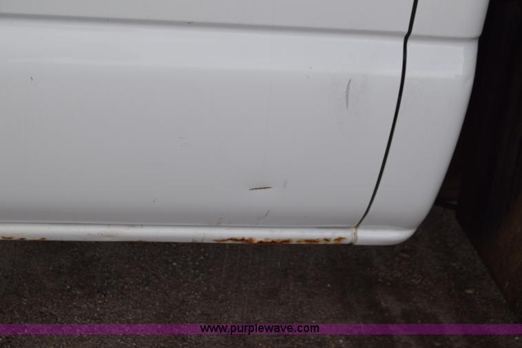 image for item K7330 2007 Chevrolet Silverado 3500HD Crew Cab flatbed truck