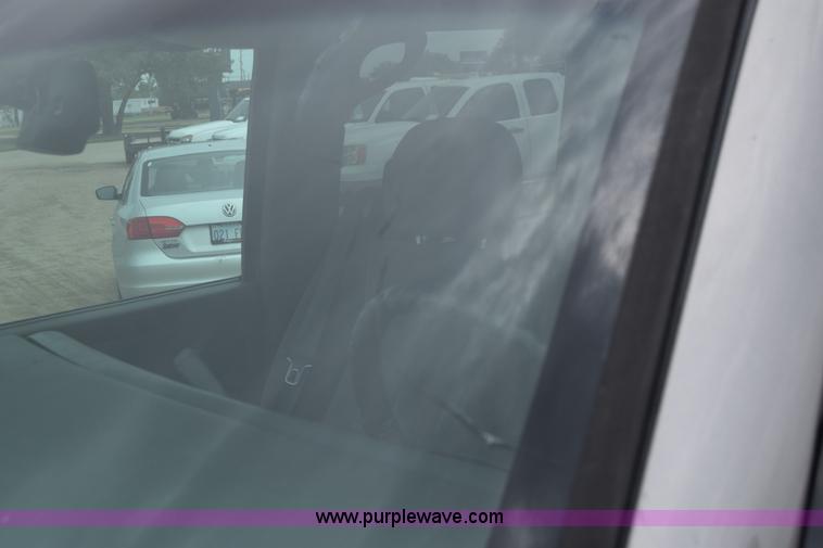 image for item K7335 2006 Chevrolet Silverado 3500HD Crew Cab pickup truck