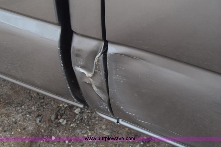 image for item K7335 2006 Chevrolet Silverado 3500HD Crew Cab pickup truck