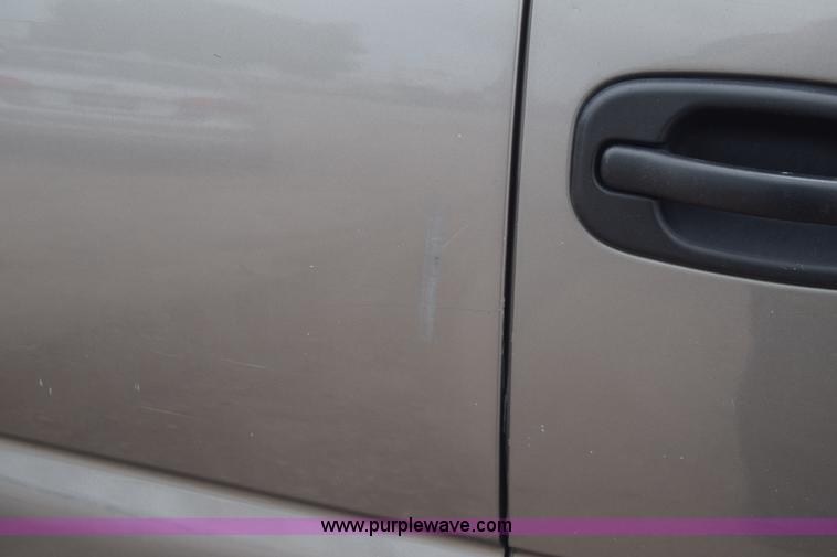 image for item K7335 2006 Chevrolet Silverado 3500HD Crew Cab pickup truck