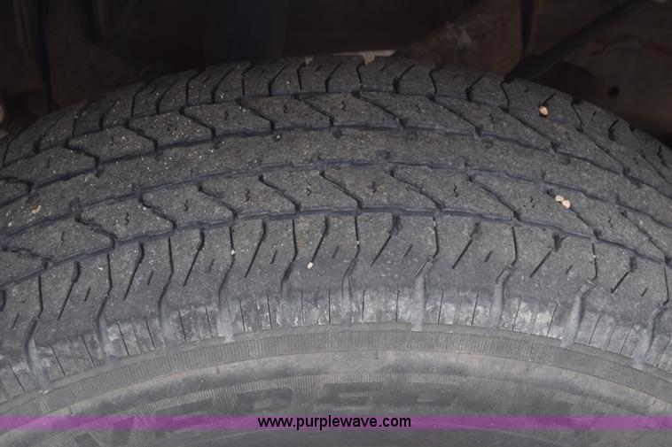 image for item K7335 2006 Chevrolet Silverado 3500HD Crew Cab pickup truck