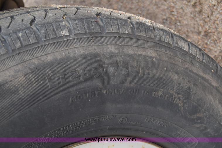 image for item K7335 2006 Chevrolet Silverado 3500HD Crew Cab pickup truck