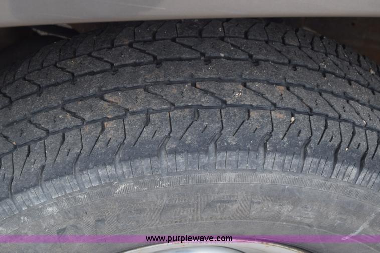 image for item K7335 2006 Chevrolet Silverado 3500HD Crew Cab pickup truck