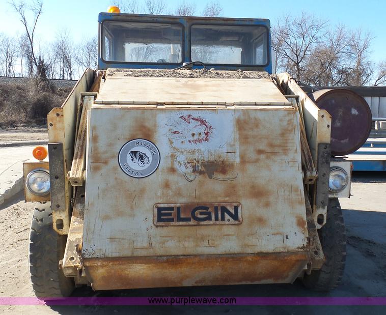 image for item K7676 Elgin Pelican S street sweeper