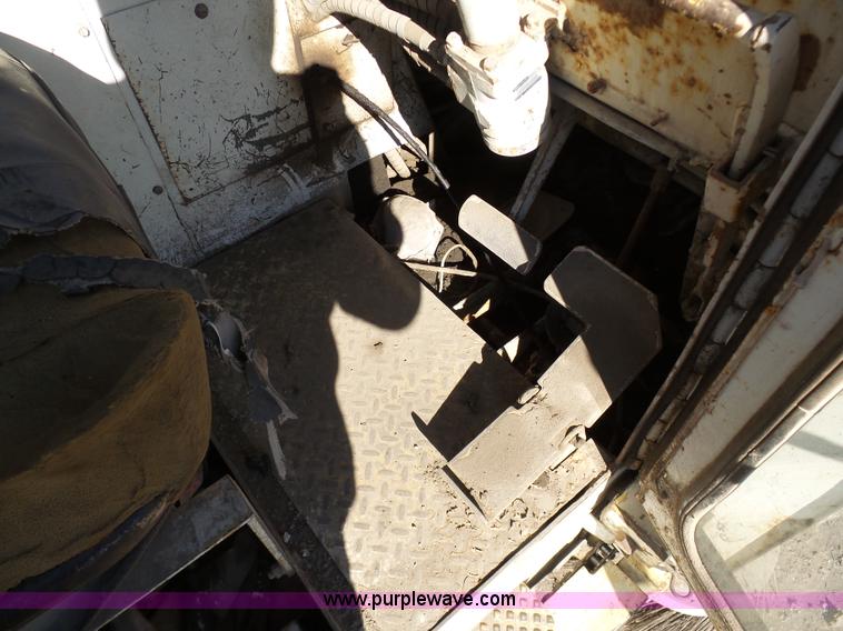 image for item K7676 Elgin Pelican S street sweeper