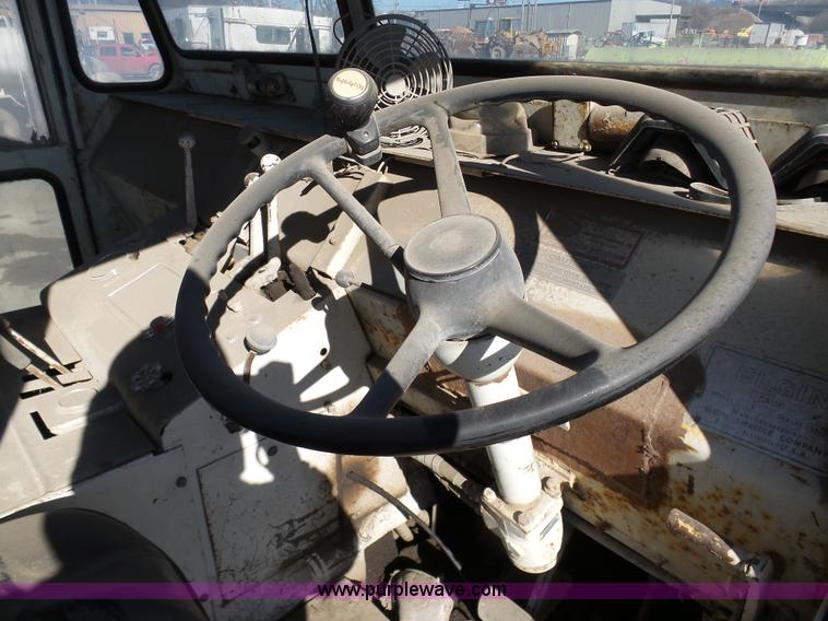 image for item K7676 Elgin Pelican S street sweeper