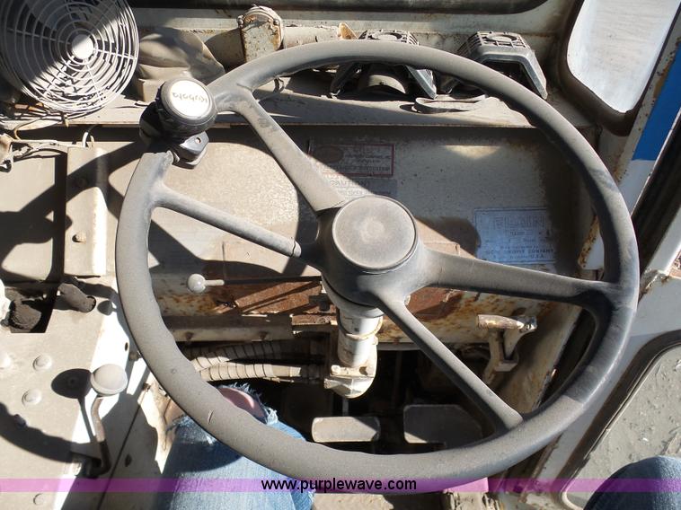 image for item K7676 Elgin Pelican S street sweeper