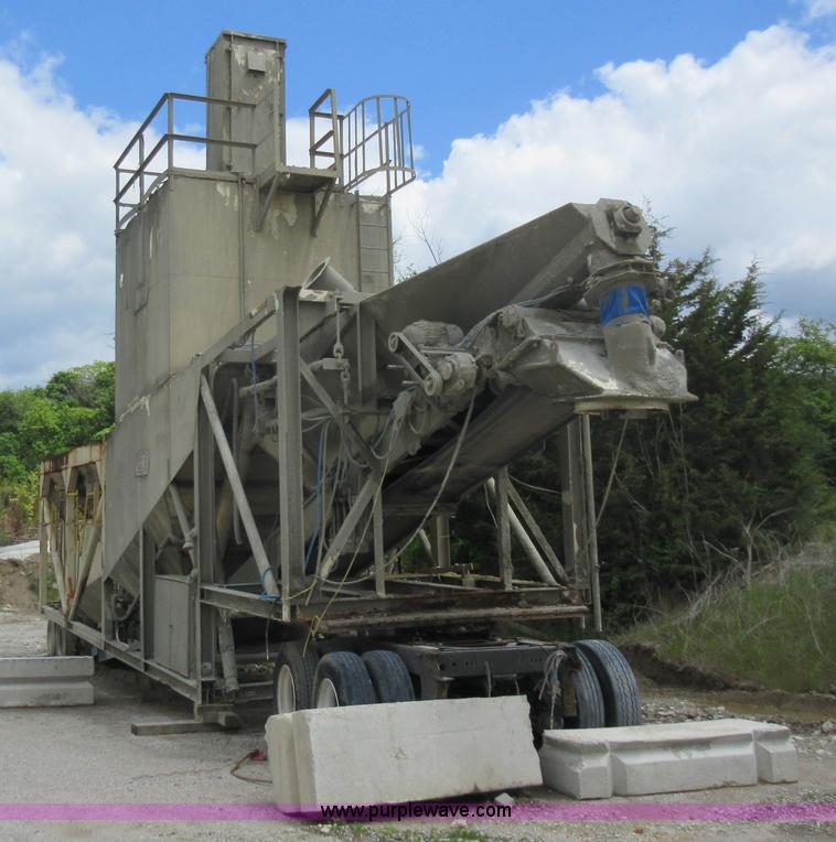 image for item K7833 Con-e-co concrete plant