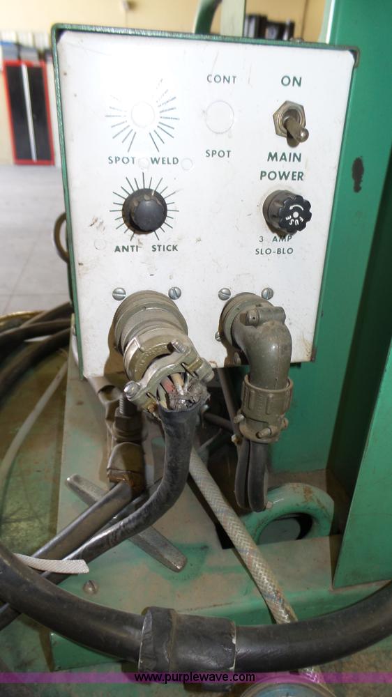 image for item K8340 Linde VI-252 wire feed welder