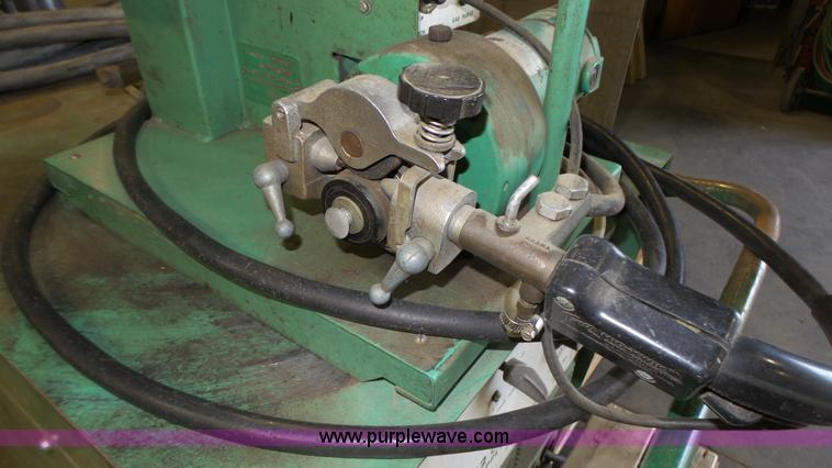 image for item K8340 Linde VI-252 wire feed welder