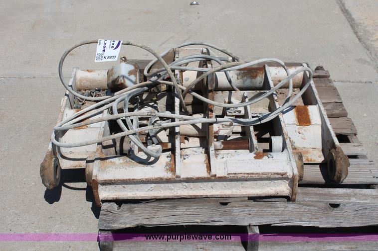image for item K8800 Pemberton loader quick attach