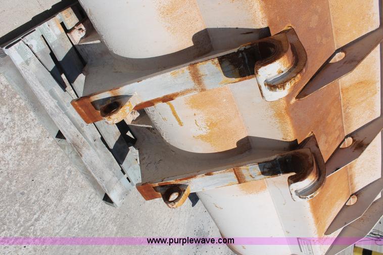 image for item K8801 Pemberton 6218 loader bucket