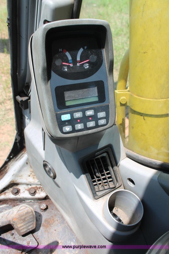 image for item K8805 2005 Kobelco SK160LC excavator