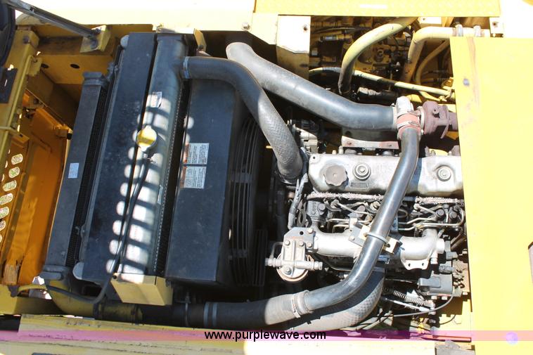 image for item K8805 2005 Kobelco SK160LC excavator