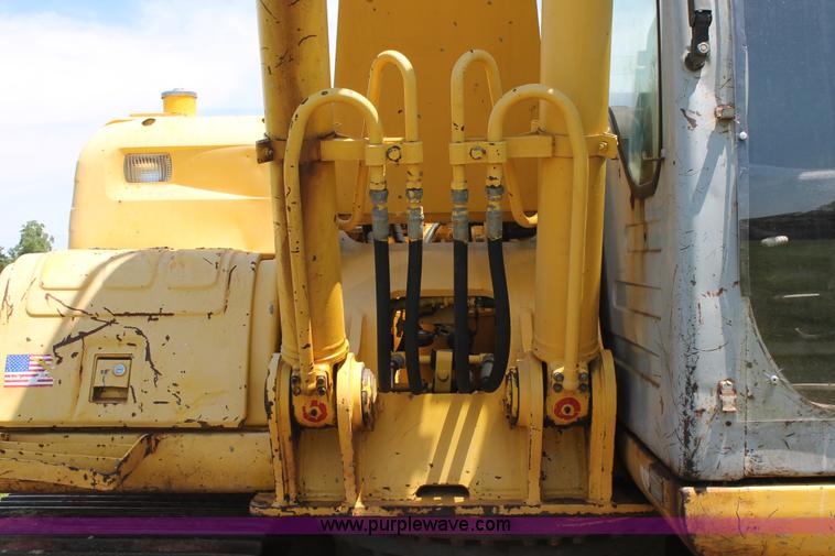 image for item K8805 2005 Kobelco SK160LC excavator