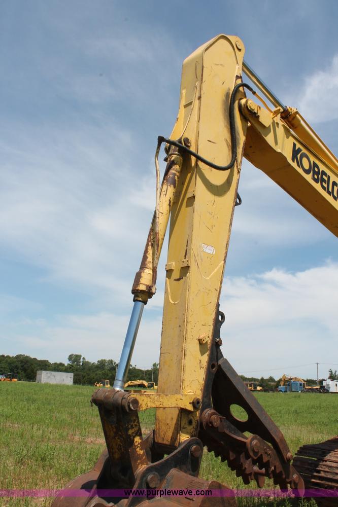 image for item K8805 2005 Kobelco SK160LC excavator