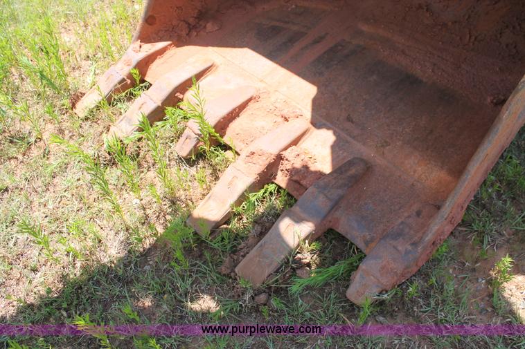 image for item K8805 2005 Kobelco SK160LC excavator