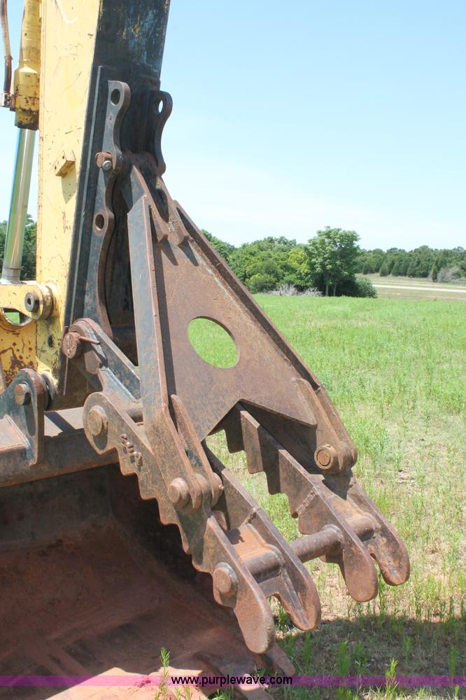 image for item K8805 2005 Kobelco SK160LC excavator