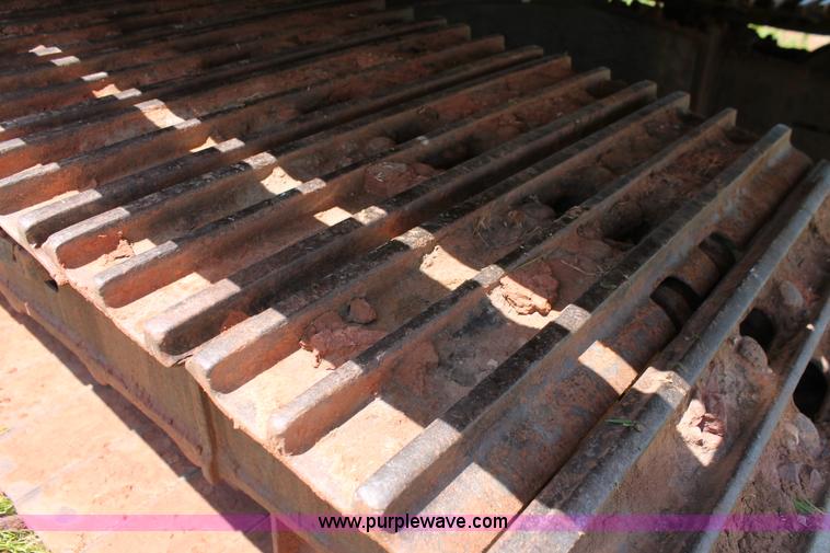 image for item K8805 2005 Kobelco SK160LC excavator