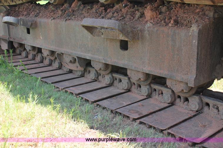 image for item K8805 2005 Kobelco SK160LC excavator