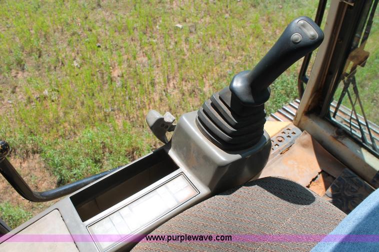 image for item K8806 1998 Caterpillar 322B L excavator