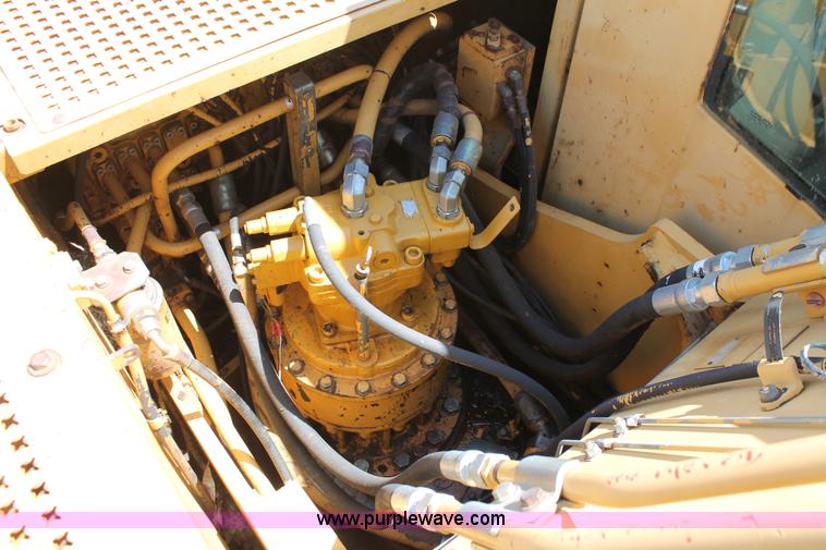 image for item K8806 1998 Caterpillar 322B L excavator
