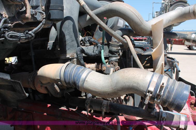 image for item K8811 2001 Sterling L9500 truck cab and chassis