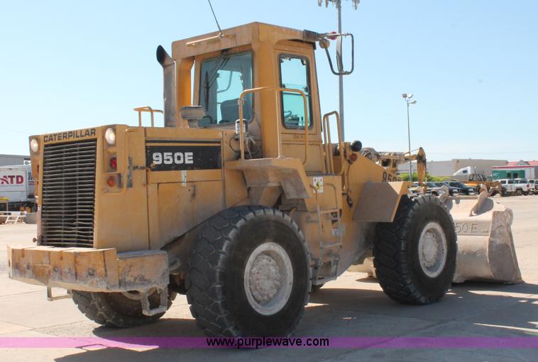 image for item K8813 1989 Caterpillar 950E wheel loader