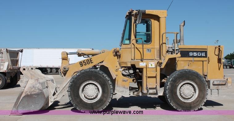 image for item K8813 1989 Caterpillar 950E wheel loader