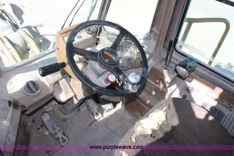 image for item K8813 1989 Caterpillar 950E wheel loader