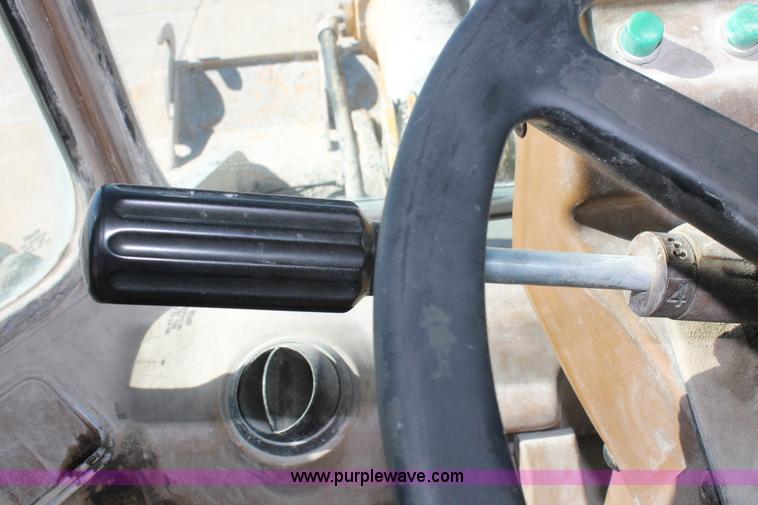 image for item K8813 1989 Caterpillar 950E wheel loader