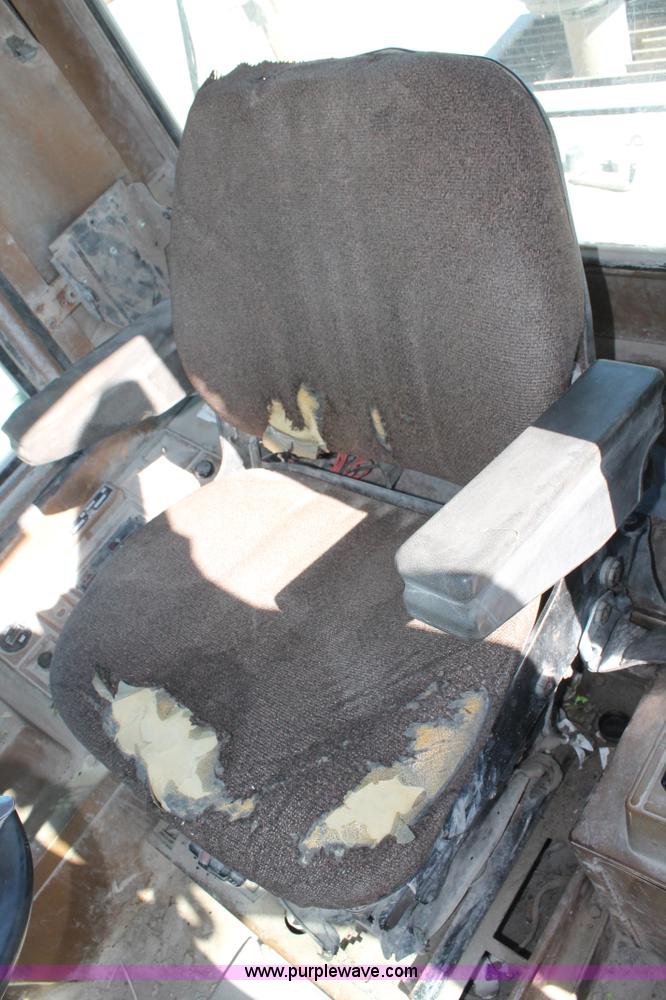 image for item K8813 1989 Caterpillar 950E wheel loader