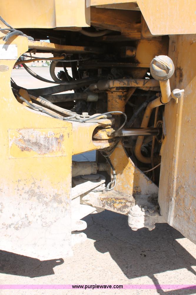 image for item K8813 1989 Caterpillar 950E wheel loader