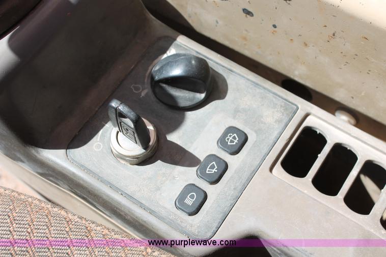 image for item K8814 1997 Caterpillar 320B L excavator